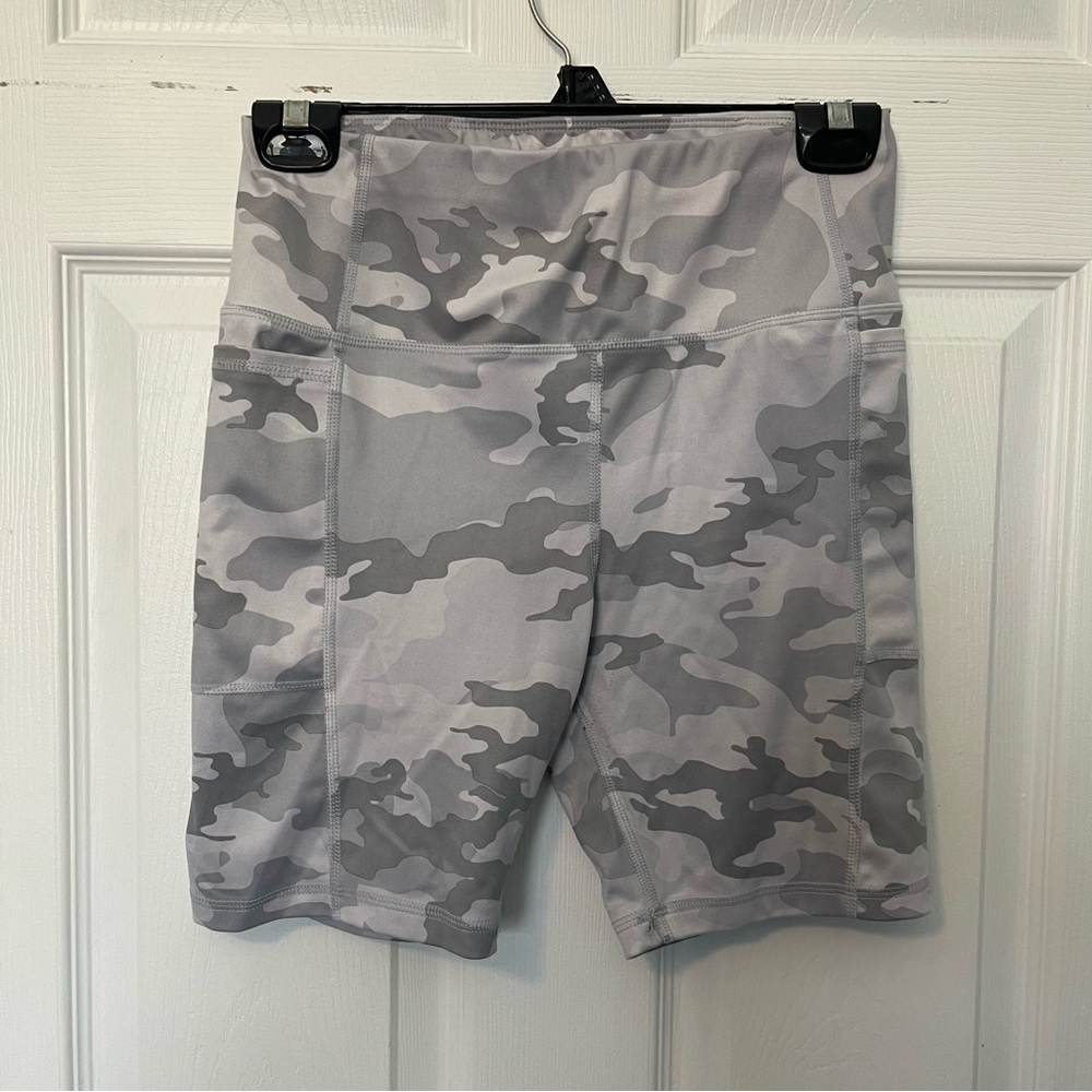 GUC Women’s size S biker shorts